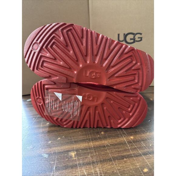 UGG Kids Classic Short 2 Raspberry Sorbet Boots Youth Size 1 K/1017703K - Picture 5 of 6